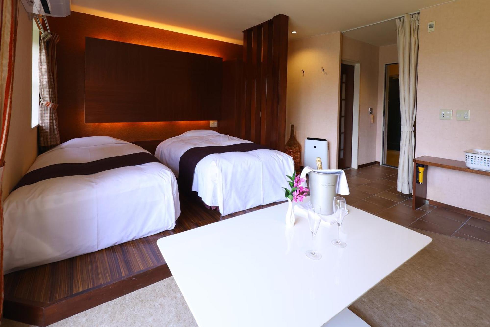 Karuizawa Hotel Soyokaze Екстер'єр фото