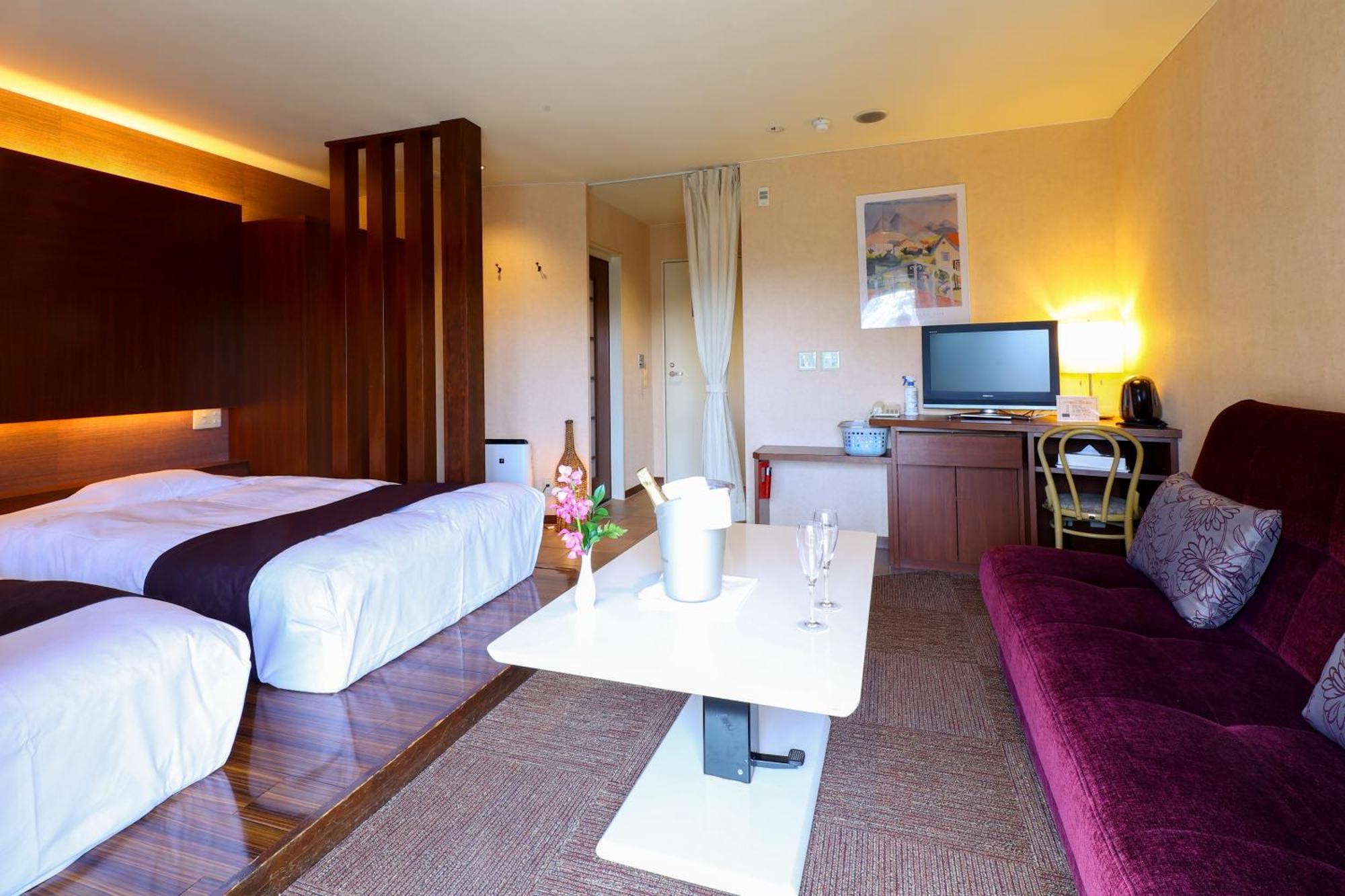 Karuizawa Hotel Soyokaze Екстер'єр фото