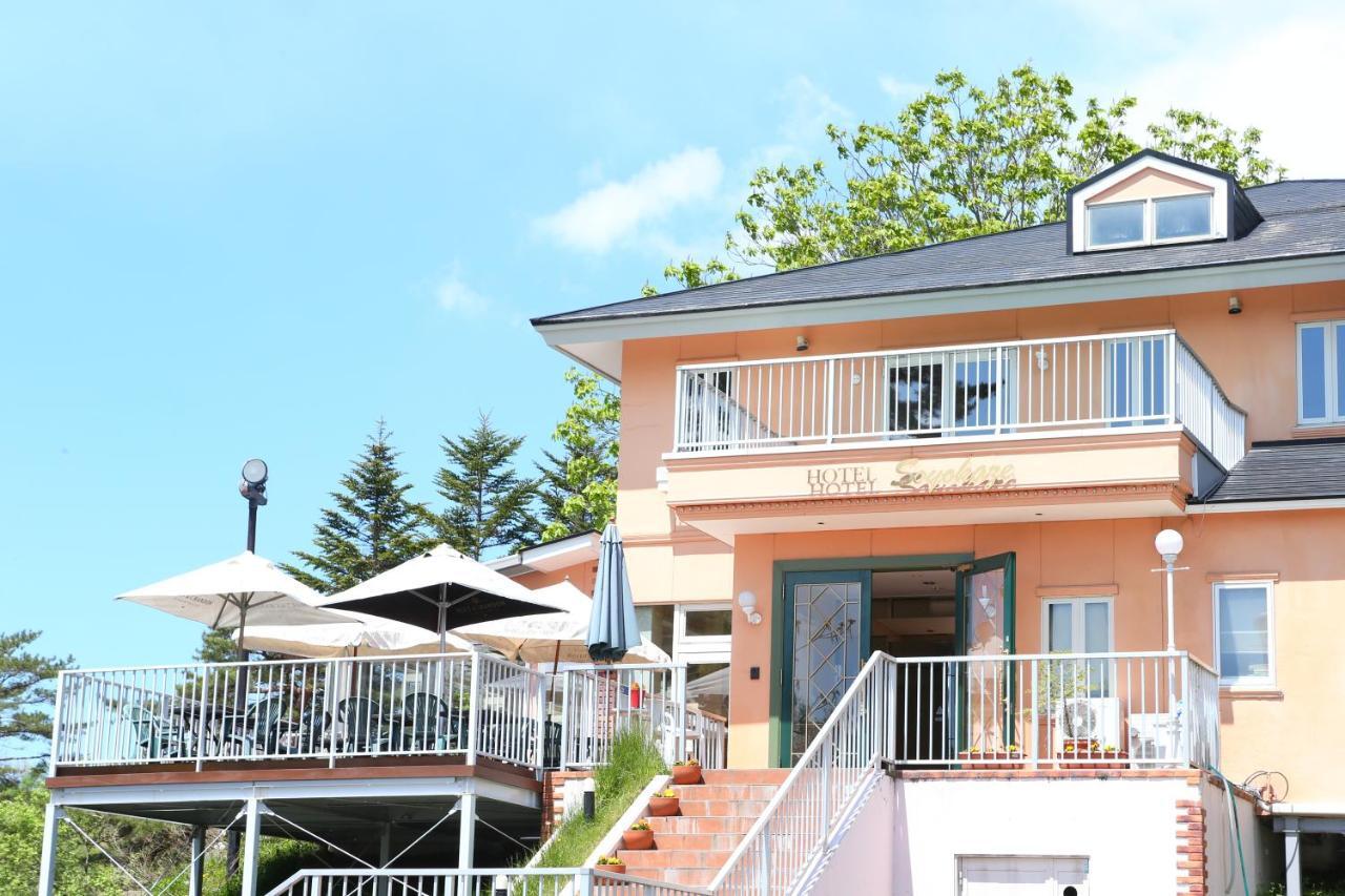 Karuizawa Hotel Soyokaze Екстер'єр фото